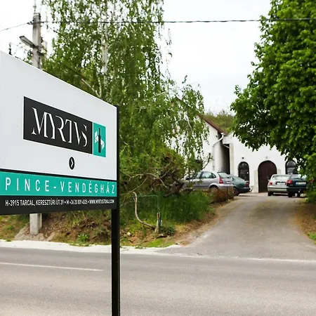 Guest house Myrtus Pince Es Vendeghaz 3*