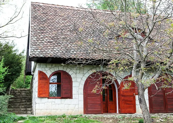 Myrtus Pince és Vendégház Tarcal